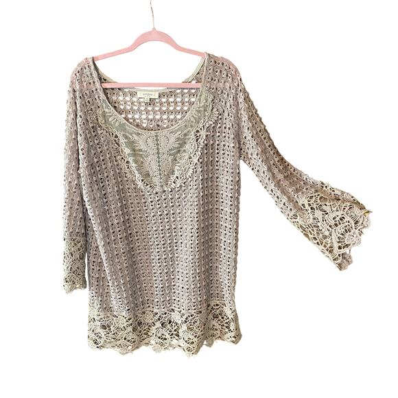 Umgee Plus 2XL Crochet Lace Tunic Top Boho Bell Sleeve Taupe Beige layer - Picture 1 of 6